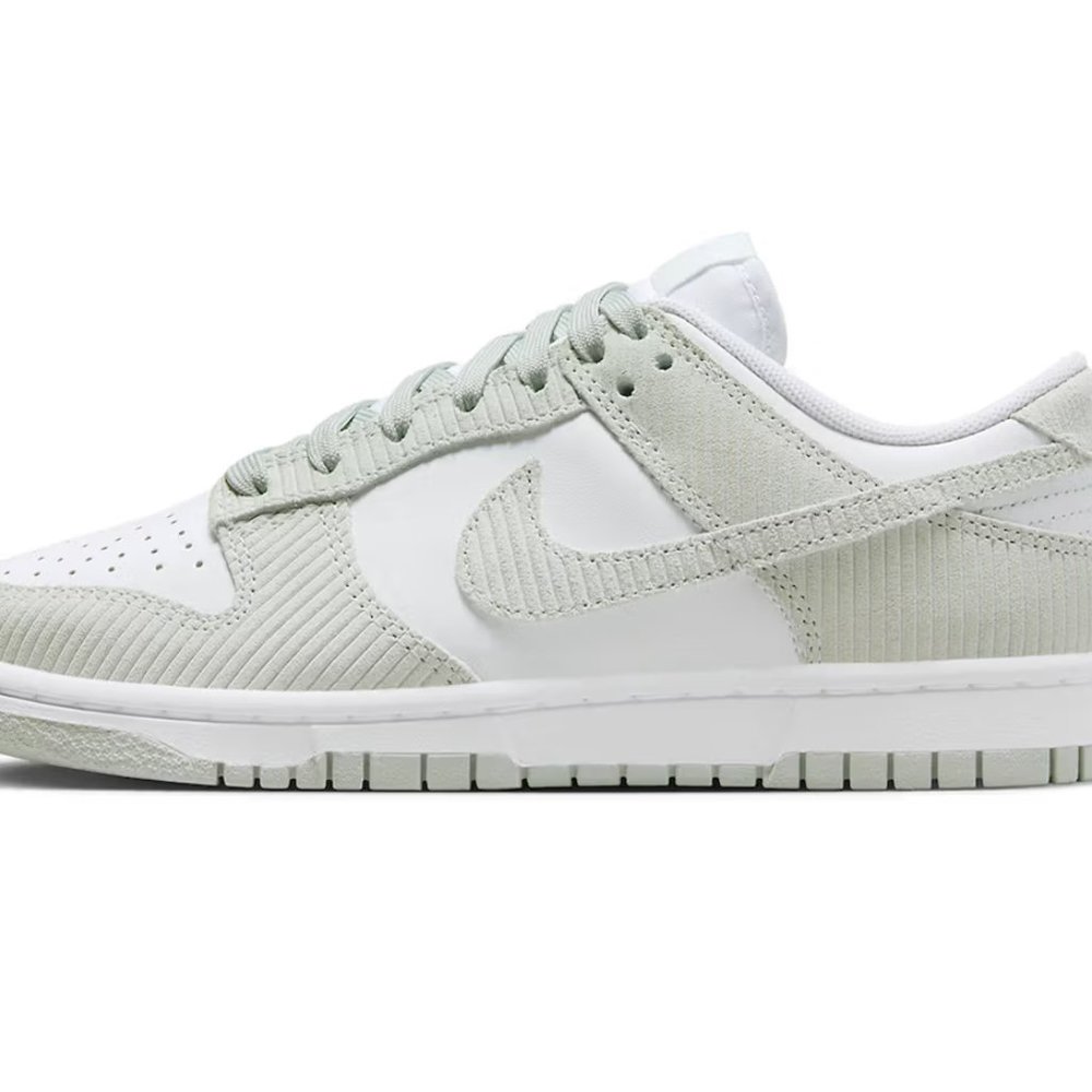 light grey dunks nwt